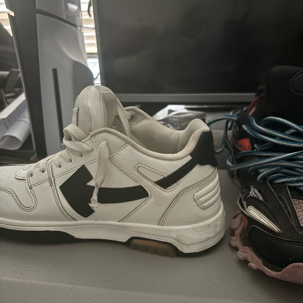 Off-White White and Black Sneakers